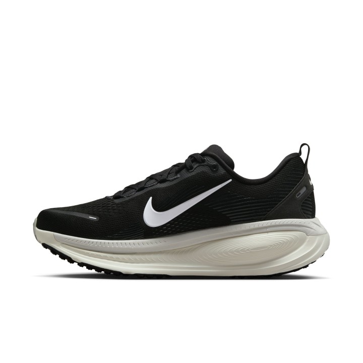 ZAPATILLAS NIKE MOD. VOMERO 18