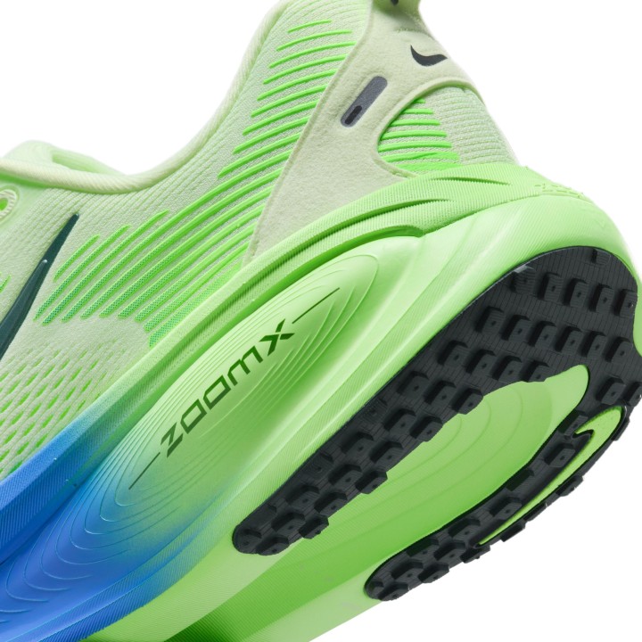 ZAPATILLAS NIKE MOD. VOMERO 18