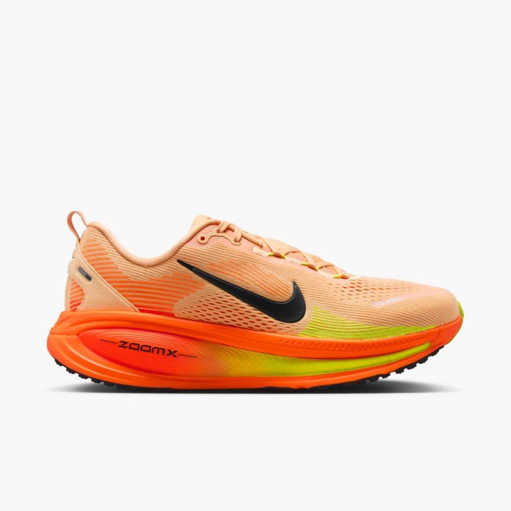 ZAPATILLAS NIKE MOD. VOMERO 18