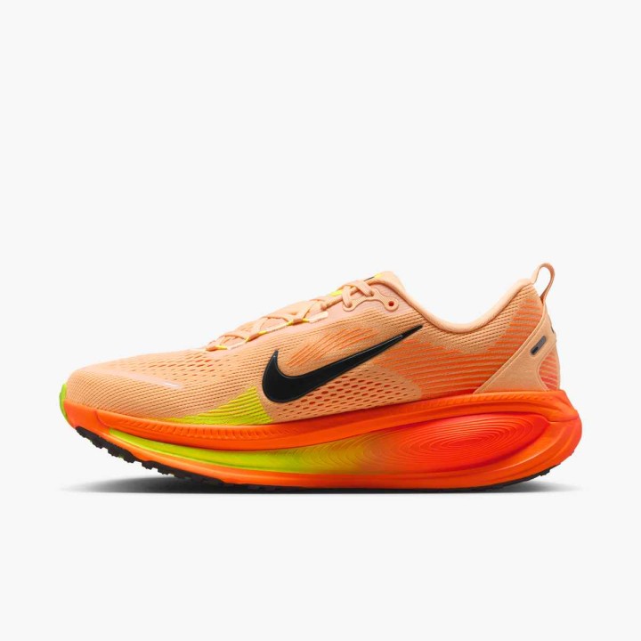 ZAPATILLAS NIKE MOD. VOMERO 18
