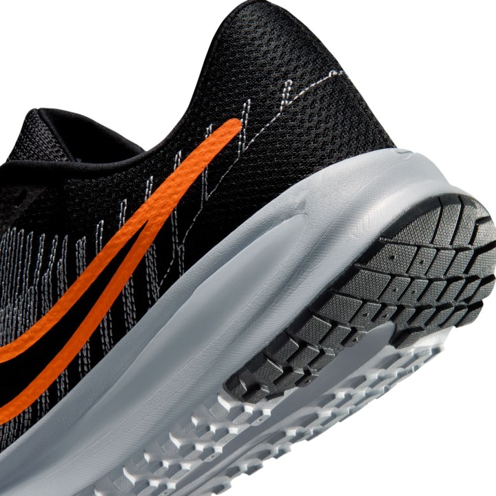 ZAPATILLAS NIKE MOD. RUN DEFY