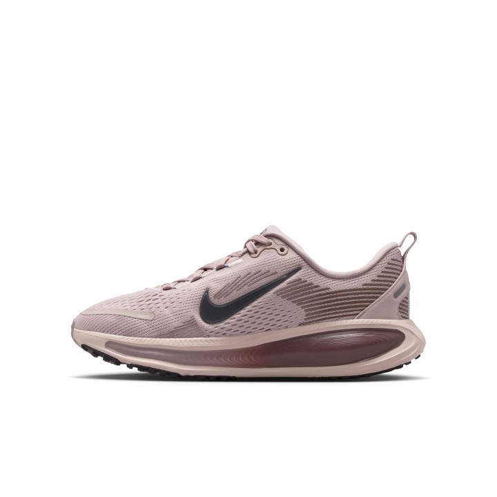 ZAPATILLAS NIKE MOD. VOMERO 18