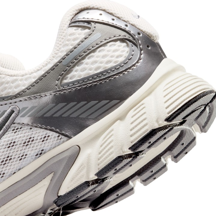 ZAPATILLAS NIKE MOD. V5 RNR