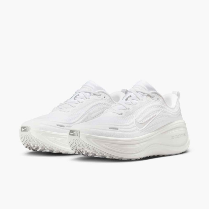 ZAPATILLAS NIKE MOD. VOMERO 18 PLUS