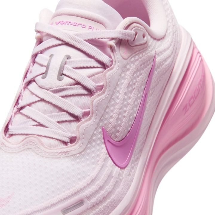 ZAPATILLAS NIKE MOD. VOMERO 18 PLUS