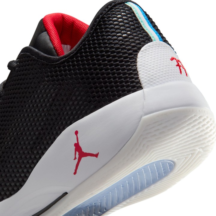 ZAPATILLAS NIKE MOD. JORDAN LUKA 77