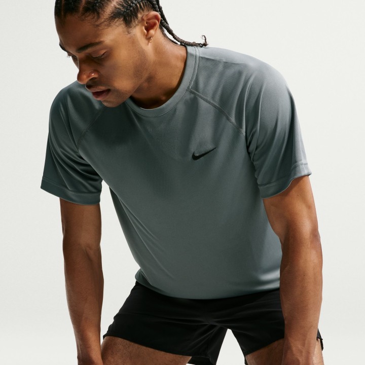 CAMISETA NIKE MOD. HYVERSE