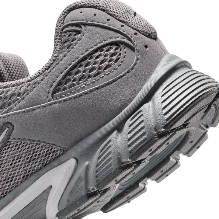 ZAPATILLAS NIKE MOD. V5 RNR