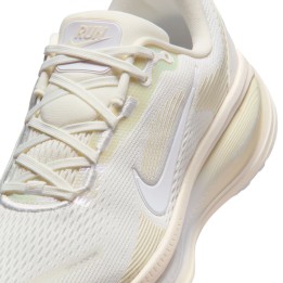 ZAPATILLAS NIKE MOD. VOMERO 18