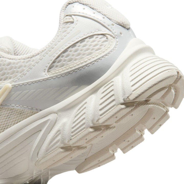 ZAPATILLAS NIKE MOD. V5 RNR